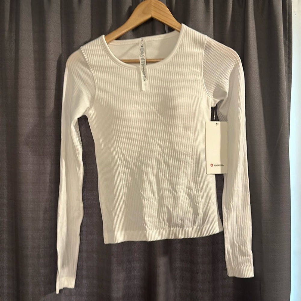 Lululemon Long Sleeve- Size 6
